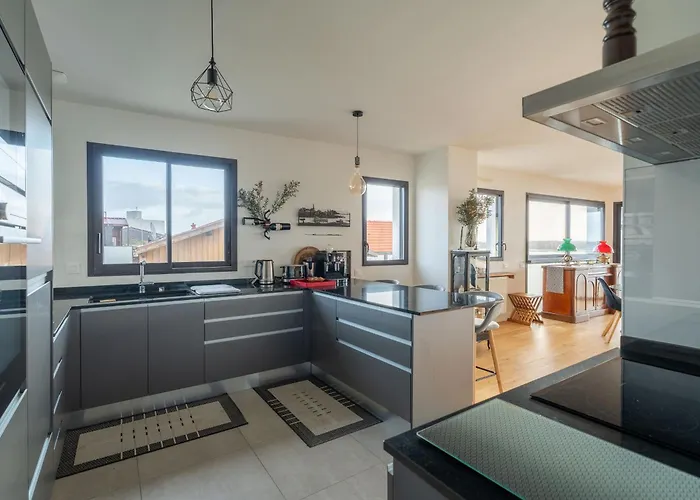 Daire - Aiguillon - T5 Avec Terrasse, Parking Securise Et Wifi - Fr-1-319-404 *